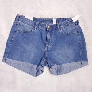H&M  WOMEN'S SHORT SIZE 12